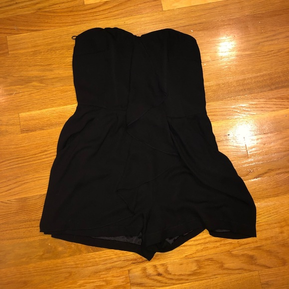 Express Ruffle Romper - Picture 6 of 6